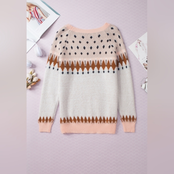 Geometric Contrast Round Neck Long Sleeve Sweater - Picture 4 of 14